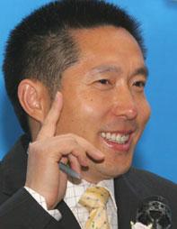 中央電視臺(tái)廣告經(jīng)濟(jì)信息中心主任、經(jīng)濟(jì)頻道總監(jiān)郭振璽