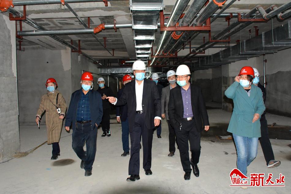 王軍對天水大劇院項目進行現場辦公