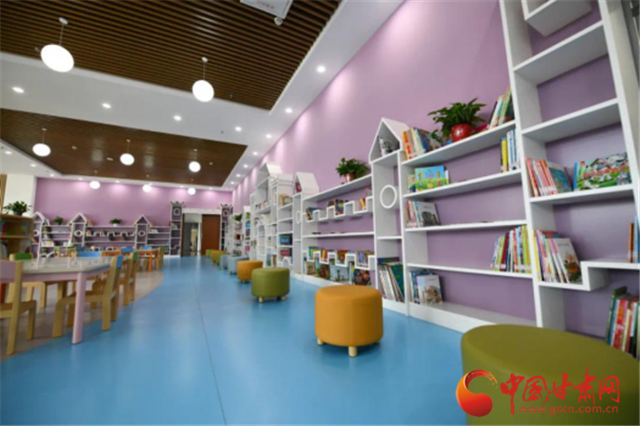 蘭州新區(qū)圖書(shū)館投入試運(yùn)行 填補(bǔ)區(qū)域空白推進(jìn)全民閱讀