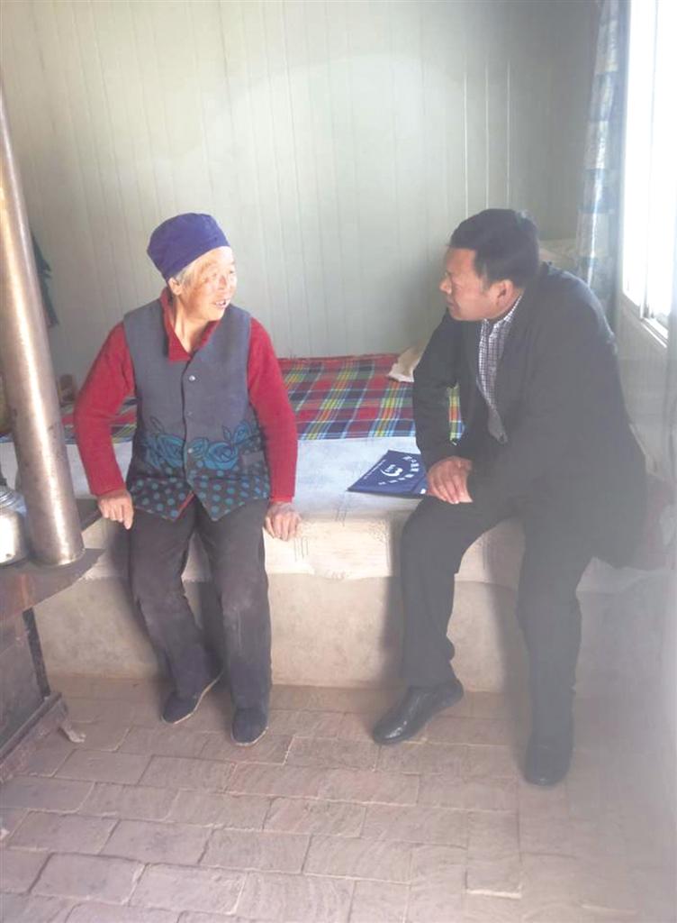 榆中縣扶貧開發(fā)辦公室黨組書記、主任王國(guó)福：建言獻(xiàn)策當(dāng)助手 沖鋒陷陣排頭兵