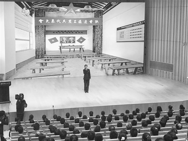 蘭州市開展“學(xué)黨史、頌黨恩、跟黨走”紅色文化進(jìn)校園活動(dòng)