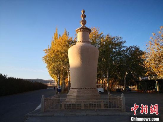 圖為2020年11月，沐浴在晨光中的莫高窟道士塔。(資料圖) 馮志軍 攝