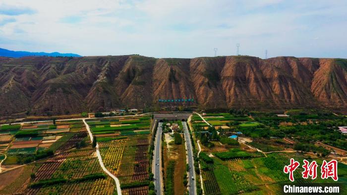 甘肅榆中造養(yǎng)結(jié)合十數(shù)年荒山改綠 野生動物?！奥睹妗?>
        </a><em>甘肅榆中造養(yǎng)結(jié)合十數(shù)年荒山改綠 野生動物?！奥睹妗?/em></li>
    <li><a  target=