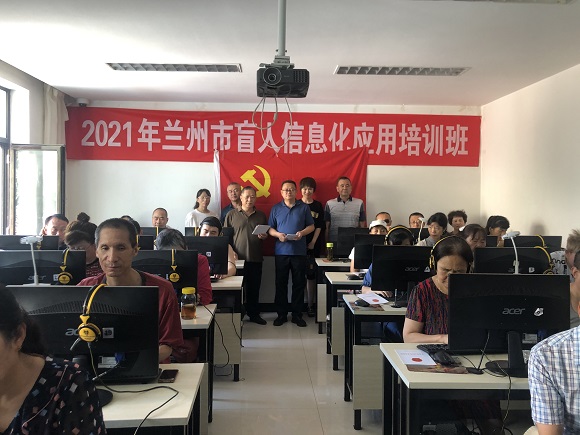 維權(quán)處黨支部開(kāi)展“法律宣傳進(jìn)學(xué)?！敝驹刚叻?wù)活動(dòng)