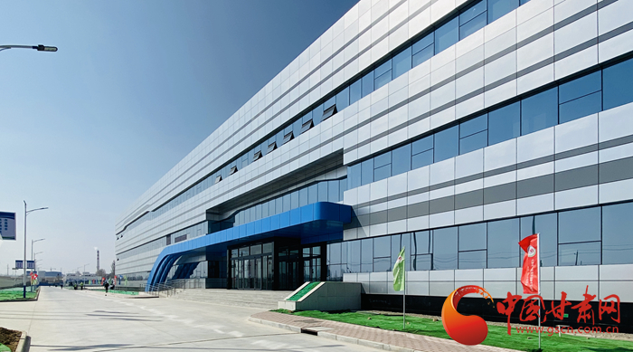 【新春走基層·奶業(yè)新篇章】“黃金奶源帶”下的武威：綠色生產及智能制造助推甘肅“乳都”建設