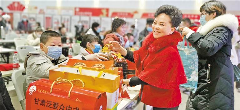 身殘志堅的郭淑芳與愛同行37年 點一盞燈，照亮別人也照亮自己