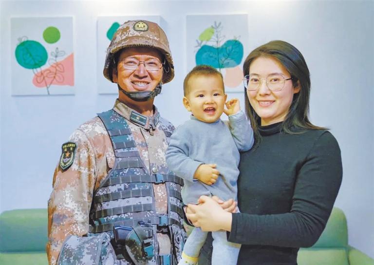 蘭州市退役軍人事務(wù)局舉行清明代祭掃儀式 陳紅軍烈士父親給兒子寫來寄語 “你是祖國的好兒女，也是我們的驕傲”