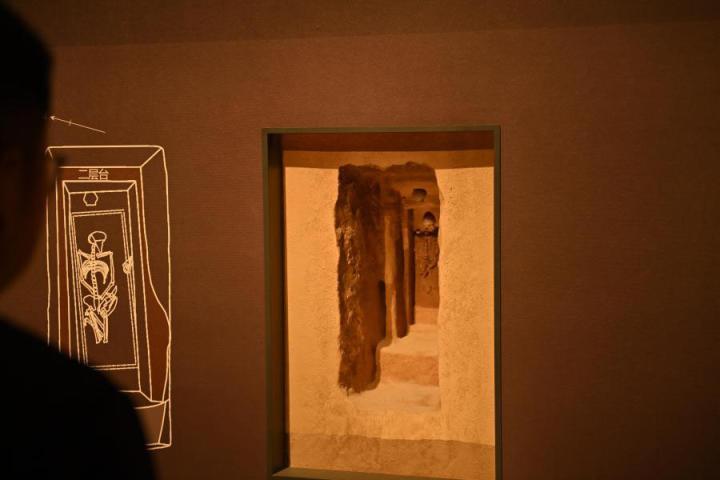 張家川縣馬家塬車輿博物館展陳的馬家塬遺址出土文物。李亞龍 攝